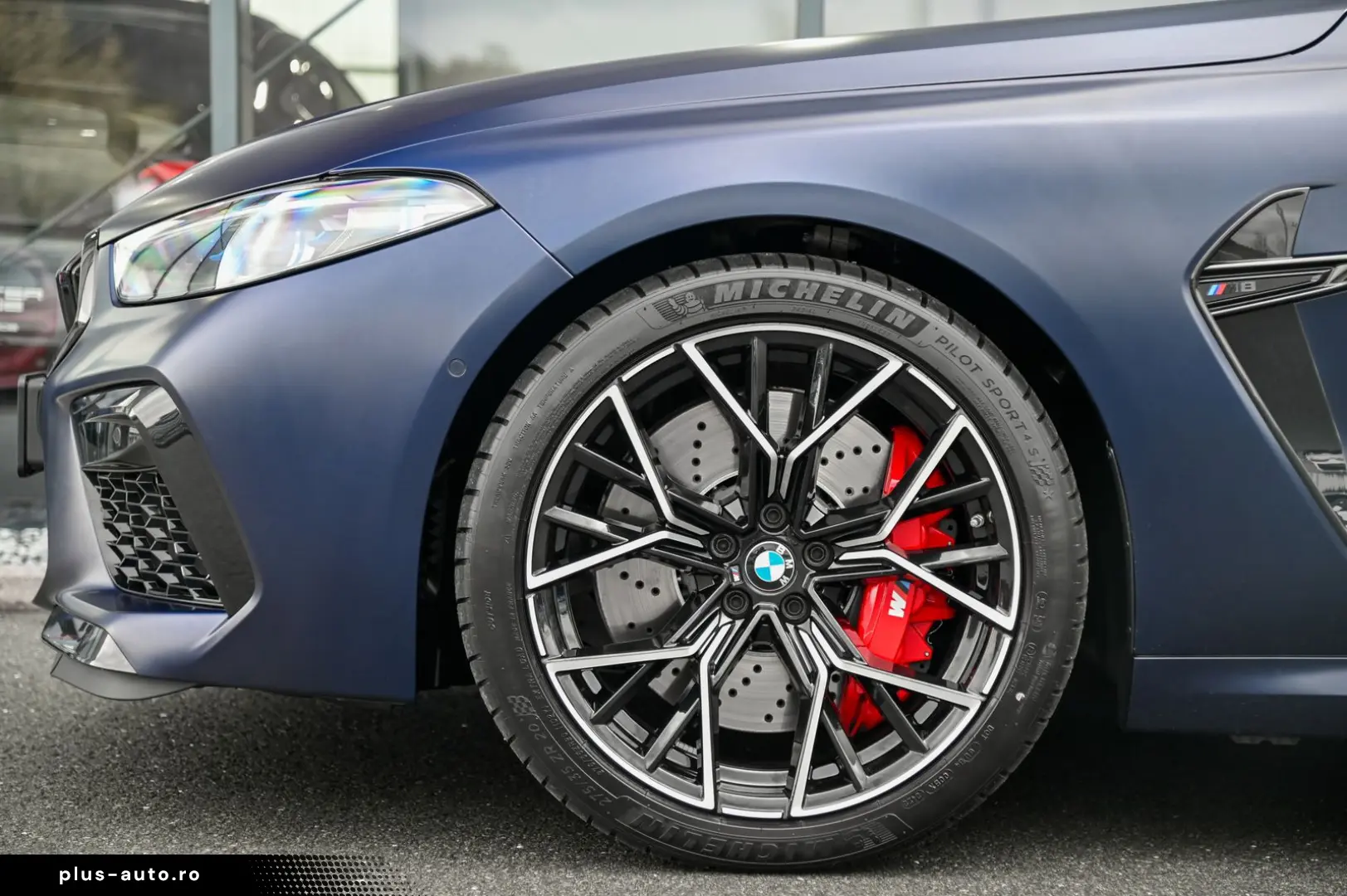 BMW M8 Competition Coupe Frozen Blue  erst 8.834 km