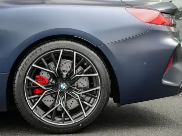 BMW M8 Competition Coupe Frozen Blue  erst 8.834 km
