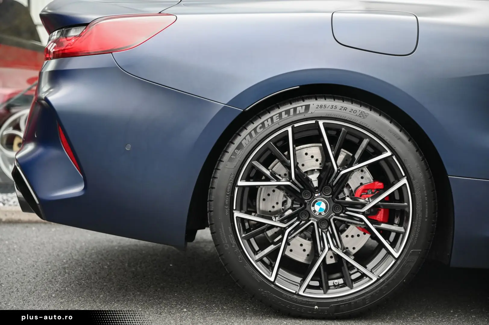 BMW M8 Competition Coupe Frozen Blue  erst 8.834 km