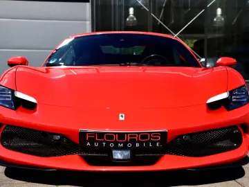 FERRARI 296 GTS Lift LED Carbon Lenkrad Hifi Premium