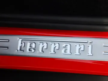 FERRARI 296 GTS Lift LED Carbon Lenkrad Hifi Premium