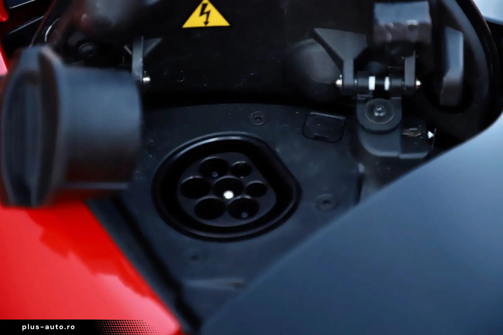 FERRARI 296 GTS Lift LED Carbon Lenkrad Hifi Premium