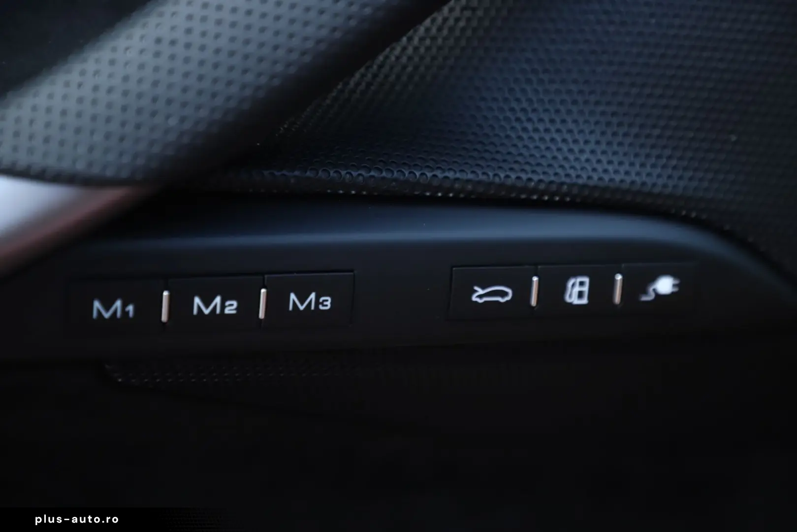 FERRARI 296 GTS Lift LED Carbon Lenkrad Hifi Premium