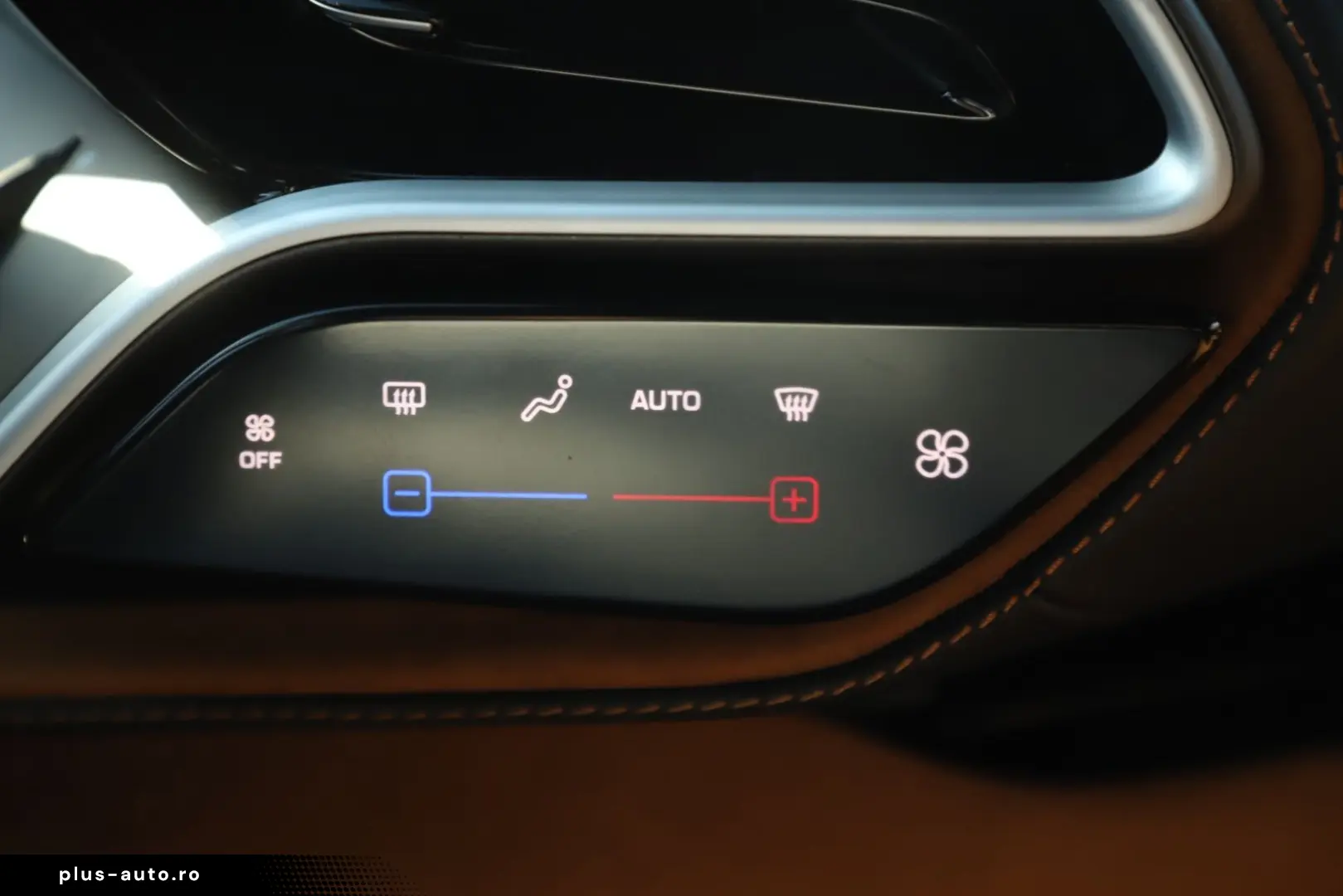 FERRARI 296 GTS Lift LED Carbon Lenkrad Hifi Premium