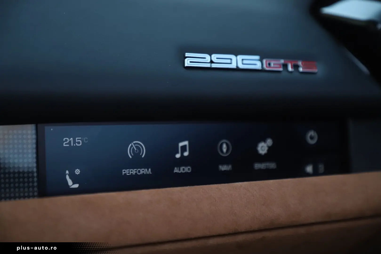FERRARI 296 GTS Lift LED Carbon Lenkrad Hifi Premium