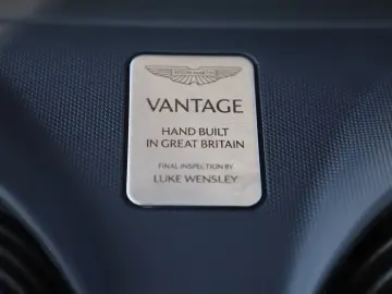 ASTON MARTIN V8 Vantage 4.0 V8 Facelift 2x Black Pac&hellip;