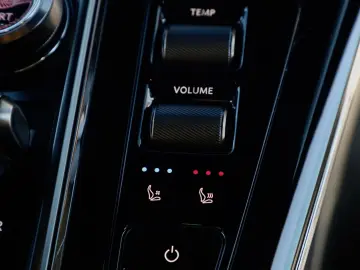 ASTON MARTIN V8 Vantage 4.0 V8 Facelift 2x Black Pac&hellip;