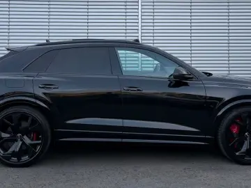 AUDI RSQ8 Quattro EXLUSIVE DYNAMIC KERAMIK 1.HD HUD