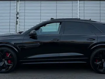 AUDI RSQ8 Quattro EXLUSIVE DYNAMIC KERAMIK 1.HD HUD
