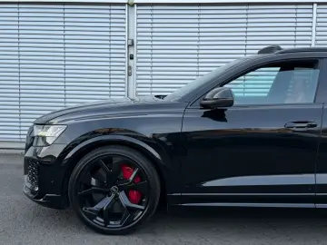 AUDI RSQ8 Quattro EXLUSIVE DYNAMIC KERAMIK 1.HD HUD