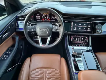 AUDI RSQ8 Quattro EXLUSIVE DYNAMIC KERAMIK 1.HD HUD