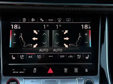 AUDI RSQ8 Quattro EXLUSIVE DYNAMIC KERAMIK 1.HD HUD