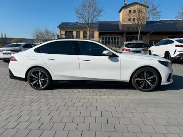 BMW 540d xDrive M PRO HUD AHK PANO STHZ AKTIVSITZ 20