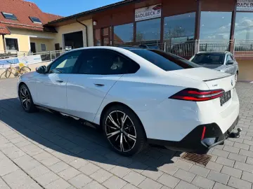 BMW 540d xDrive M PRO HUD AHK PANO STHZ AKTIVSITZ 20