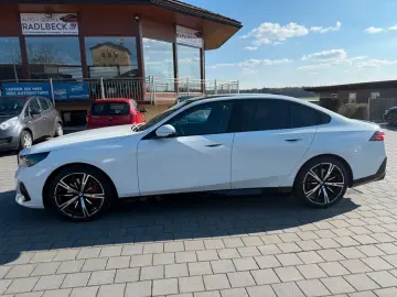 BMW 540d xDrive M PRO HUD AHK PANO STHZ AKTIVSITZ 20