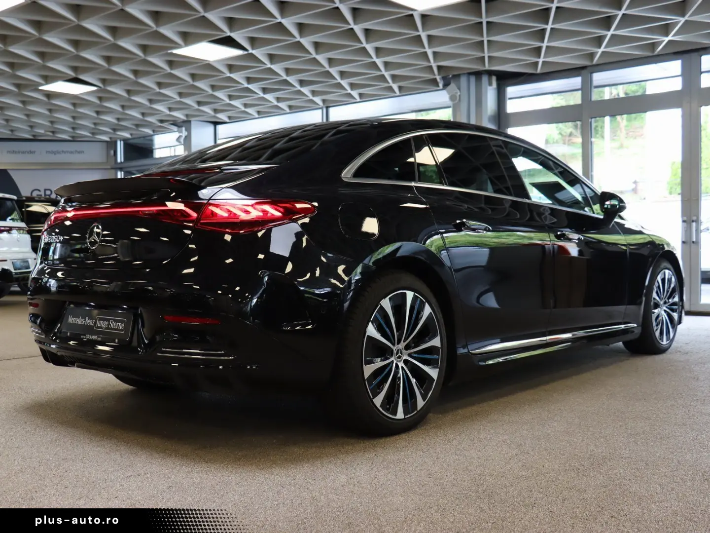 MERCEDES-BENZ EQE 350  AMG Advanced-Plus Airmatic Pano HAL