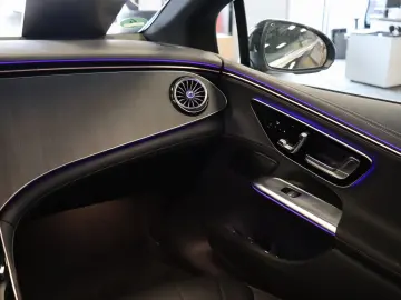MERCEDES-BENZ EQE 350  AMG Advanced-Plus Airmatic Pano HAL