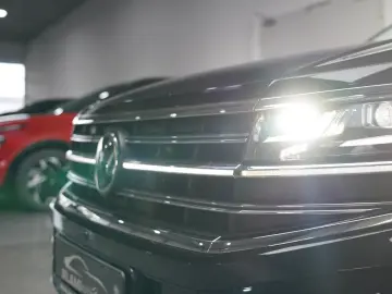 VW Touareg 3.0TDI 4M Elegance PANO 360 LUFT SOFT