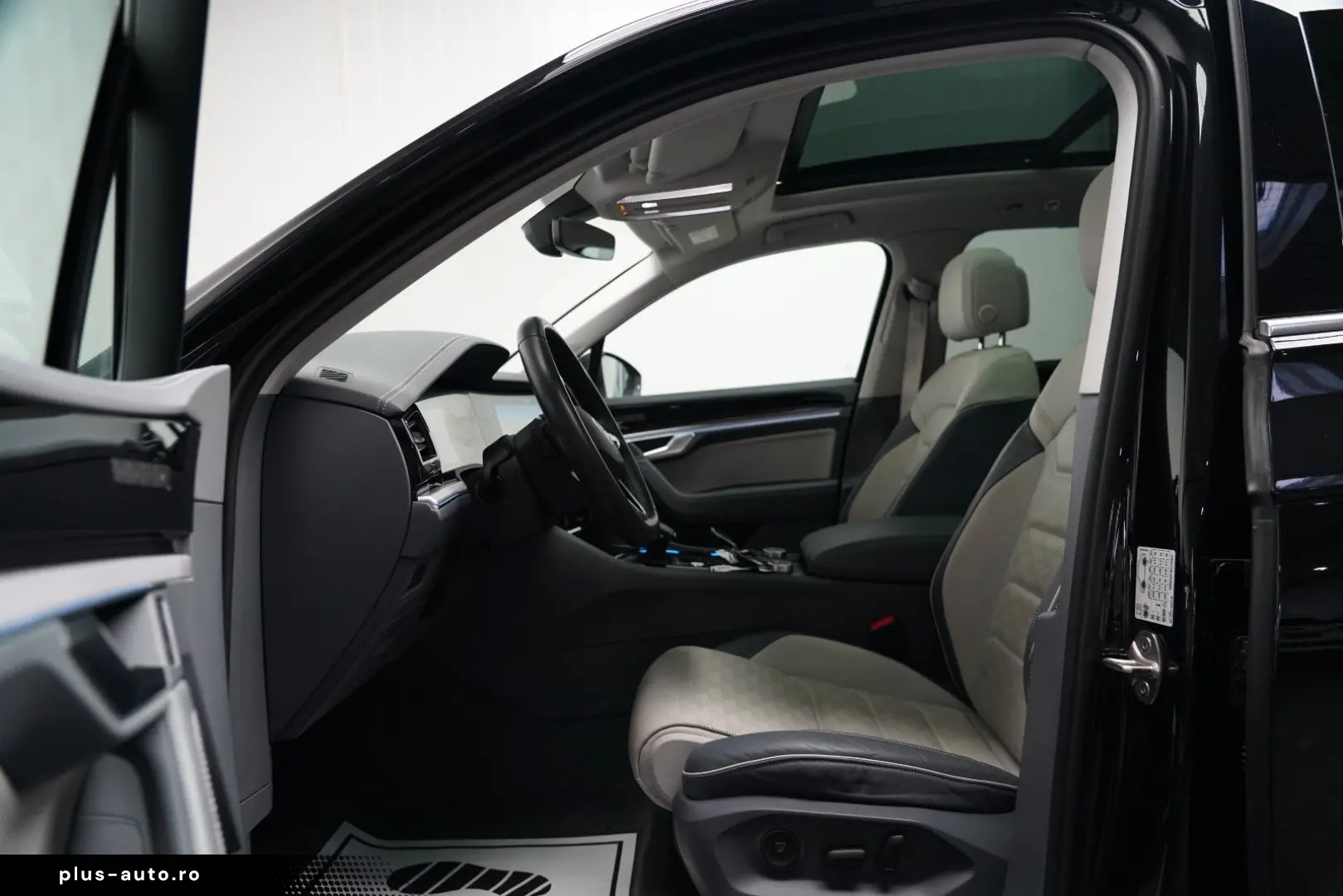 VW Touareg 3.0TDI 4M Elegance PANO 360 LUFT SOFT