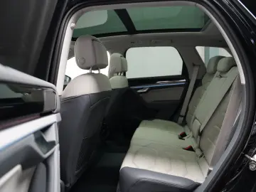 VW Touareg 3.0TDI 4M Elegance PANO 360 LUFT SOFT