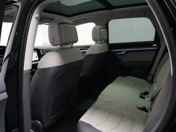 VW Touareg 3.0TDI 4M Elegance PANO 360 LUFT SOFT