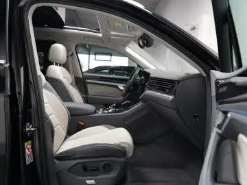 VW Touareg 3.0TDI 4M Elegance PANO 360 LUFT SOFT
