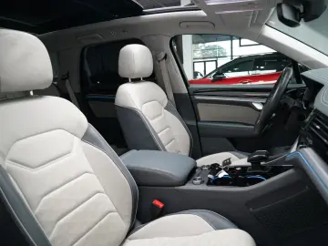 VW Touareg 3.0TDI 4M Elegance PANO 360 LUFT SOFT