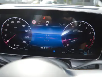 MERCEDES-BENZ GLC 300 AMG  Hinterachslenkung  Distro&hellip;
