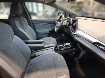 VW ID.5 Pro 82 kWh Komfortpaket Plus Assistenzpaket