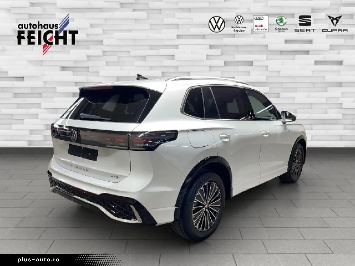 VW Tiguan 1.5 eTSI R-Line MATRIX AHK HUD PANO NAVI