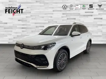 VW Tiguan 1.5 eTSI R-Line MATRIX AHK HUD PANO NAVI