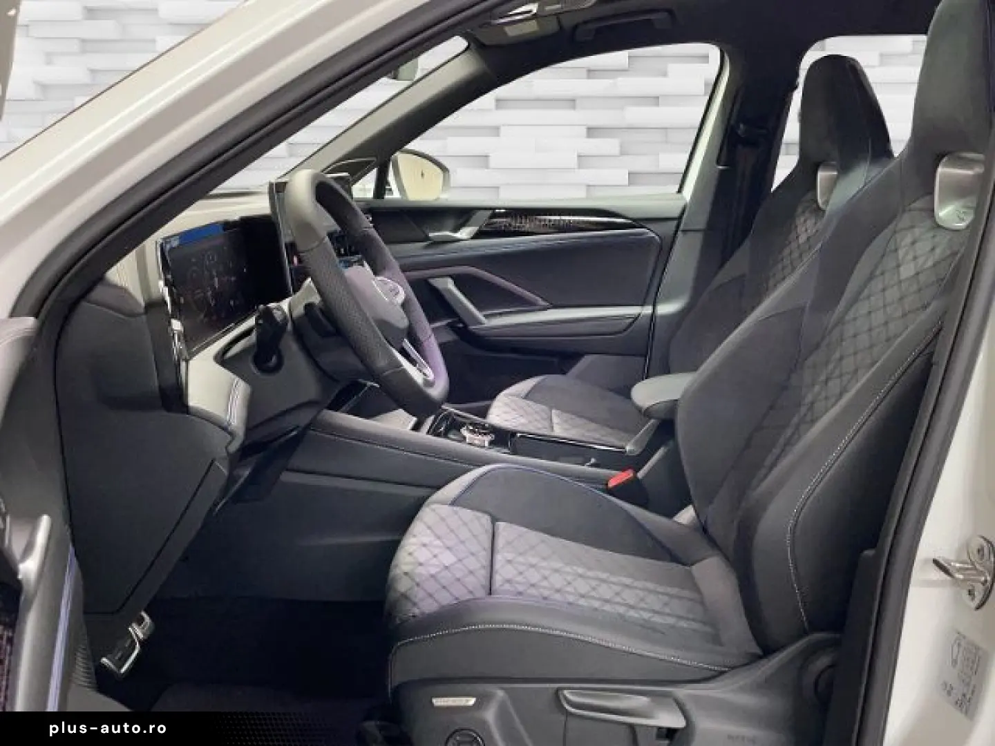 VW Tiguan 1.5 eTSI R-Line MATRIX AHK HUD PANO NAVI