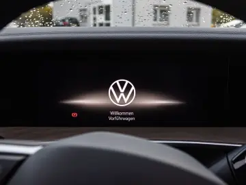 VW Tayron 1.5 eTSI  Elegance  DSG Navi LED Digital