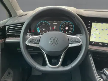 VW Touareg 3.0 TDI 4M DSG HD-MATRIX NAV AIR AHK ACC