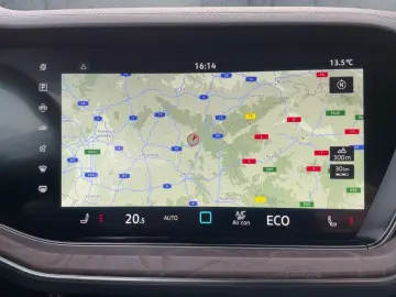 VW Touareg 3.0 TDI 4M DSG HD-MATRIX NAV AIR AHK ACC