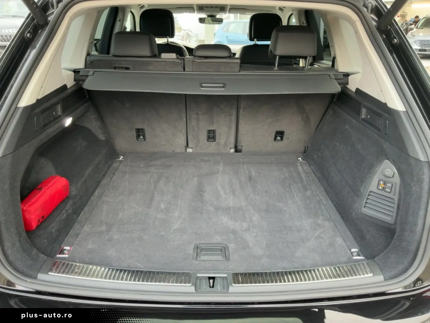 VW Touareg 3.0 TDI 4M DSG HD-MATRIX NAV AIR AHK ACC