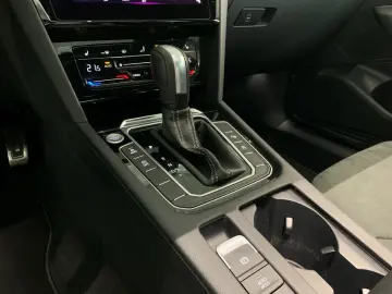 VW Arteon Shooting Brake R-Line 2 0 TDI 4MOTION DSG