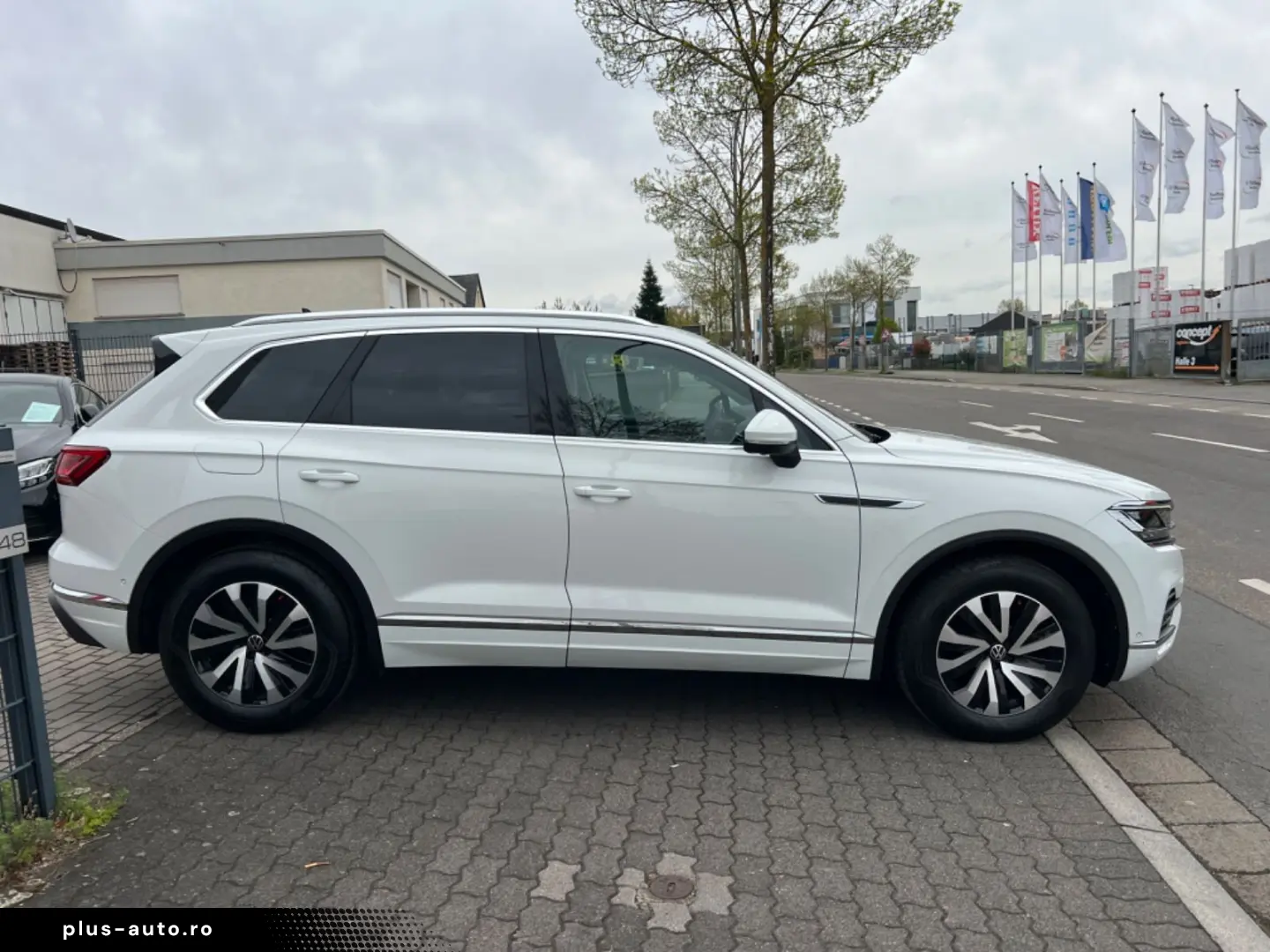 VW Touareg Elegance 4Motion 360  FINANZIERUNG
