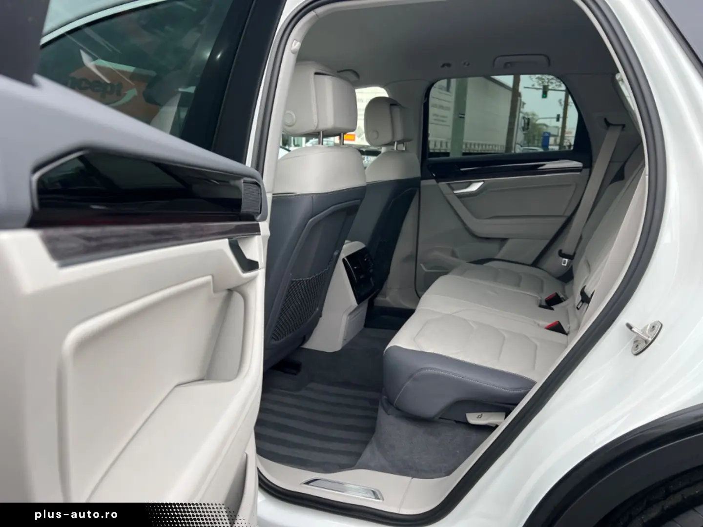 VW Touareg Elegance 4Motion 360  FINANZIERUNG