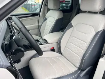 VW Touareg Elegance 4Motion 360  FINANZIERUNG