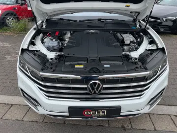 VW Touareg Elegance 4Motion 360  FINANZIERUNG