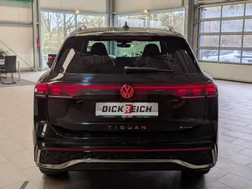 VW Tiguan 2.0TDI R-Line 4M Pano H K AHK Matrix 20