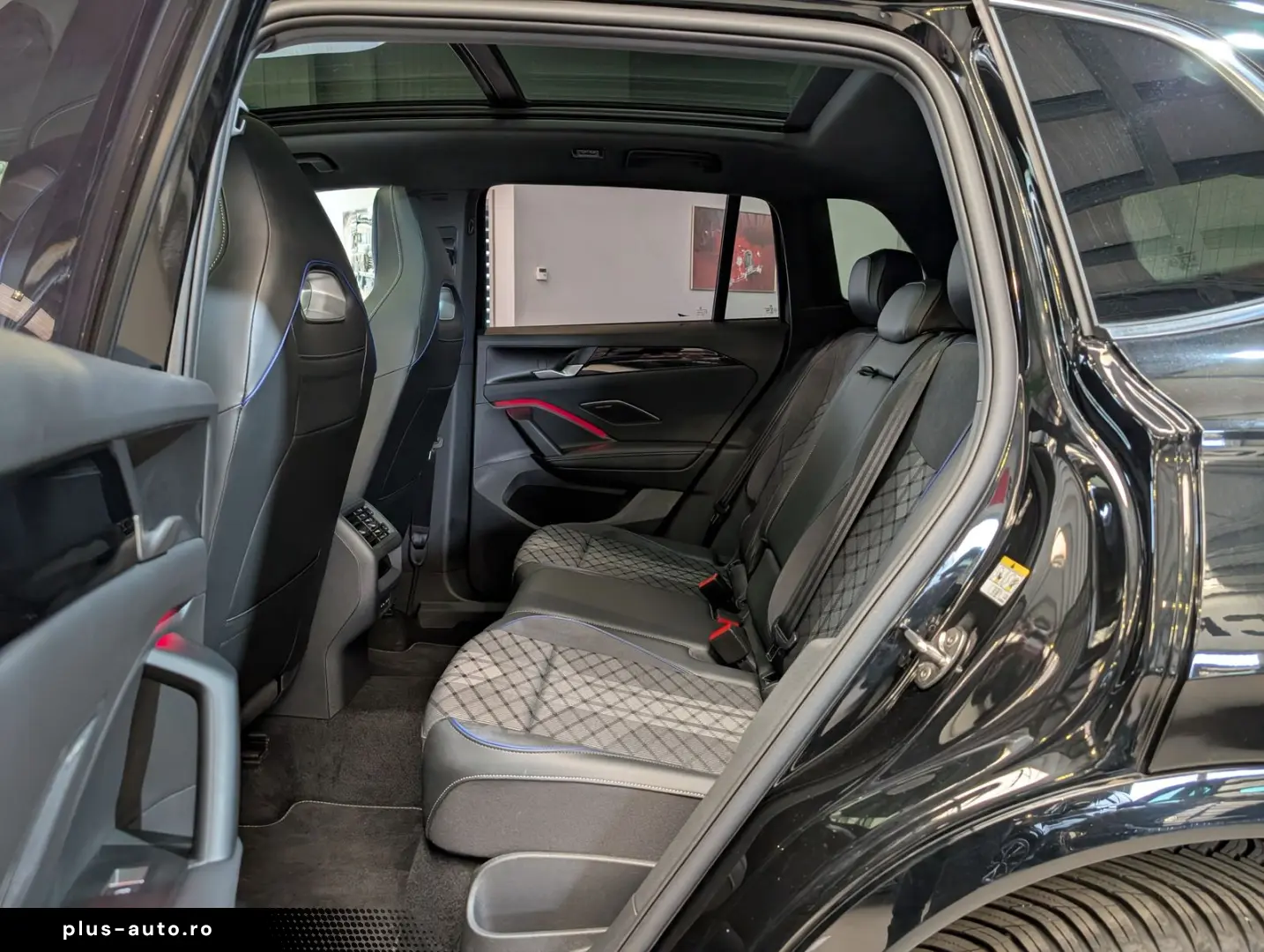 VW Tiguan 2.0TDI R-Line 4M Pano H K AHK Matrix 20