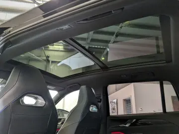 VW Tiguan 2.0TDI R-Line 4M Pano H K AHK Matrix 20
