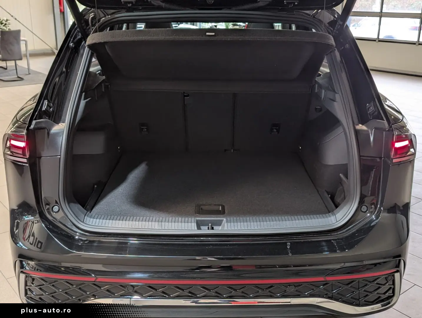 VW Tiguan 2.0TDI R-Line 4M Pano H K AHK Matrix 20