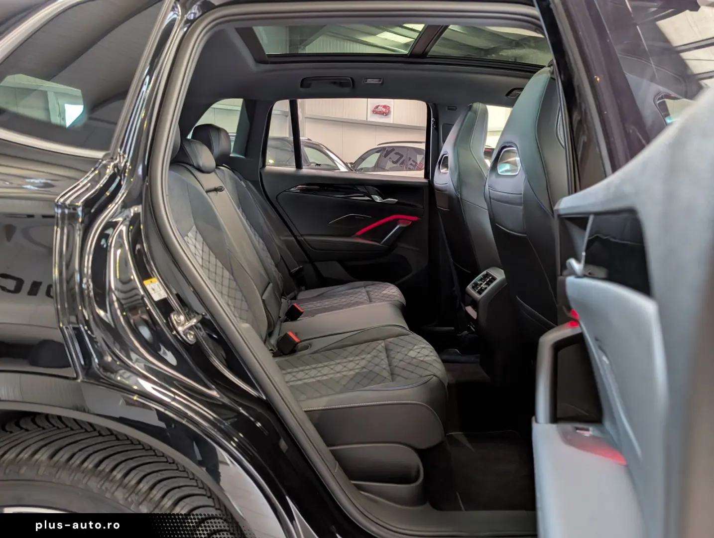 VW Tiguan 2.0TDI R-Line 4M Pano H K AHK Matrix 20