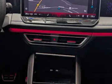 VW Tiguan 2.0TDI R-Line 4M Pano H K AHK Matrix 20