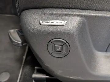 VW Tiguan 2.0TDI R-Line 4M Pano H K AHK Matrix 20