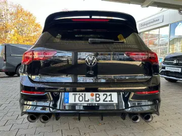 VW Golf VIII R 2.0 TSI DSG 4MOTION    R-Performance