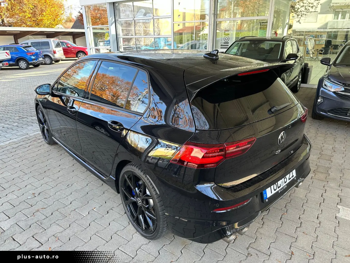 VW Golf VIII R 2.0 TSI DSG 4MOTION    R-Performance